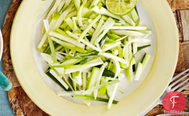 Salată verde mărunțită