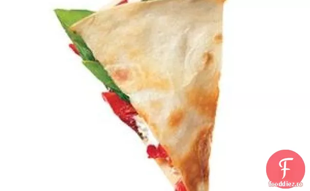 Quesadillas Cu Brânză De Capră Și Ardei Roșu Prăjit