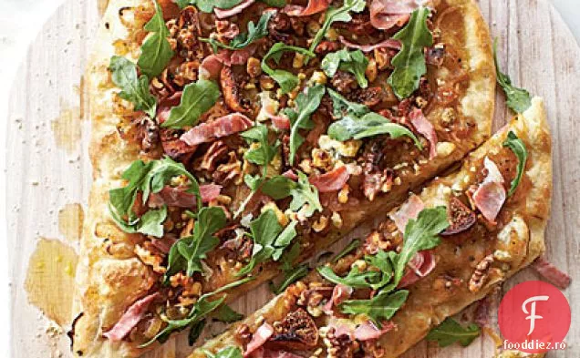 Pizza cu ceapă caramelizată, Prosciutto și Rucola