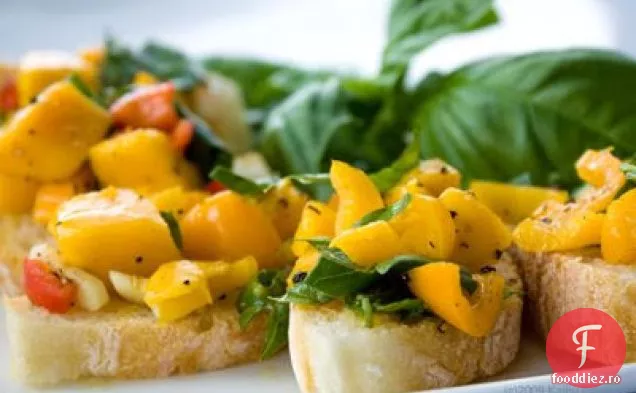 Bruschetta de Mango cu ardei galben, fără roșii