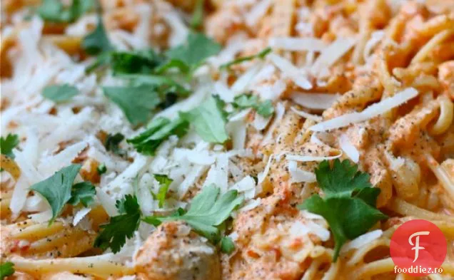 Ardei Roșu Prăjit Și Brânză De Capră Alfredo