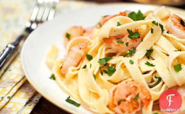 Fettuccine De Creveți Alfredo