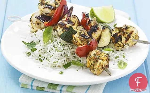 Kebab de pui curry roșu