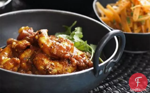 Curry de creveți cu o singură tigaie și roșii