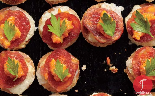 Tortas Manchego topit cu Romesco și Chorizo
