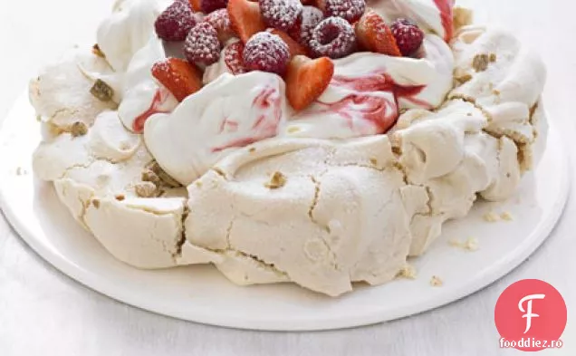 Bezea de migdale cu fructe de padure de vara