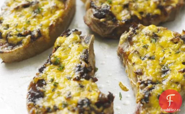 Cotlet de porc cu brânză și ceapă