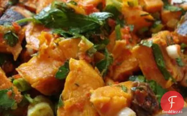 Salată De Cartofi Dulci Prăjiți Cu Vinetă De Ardei Roșu