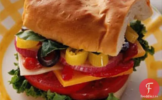 Sandwich Umplut Cu Ardei Roșu Prăjit