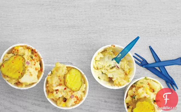 Salată de cartofi Eggy cu murături