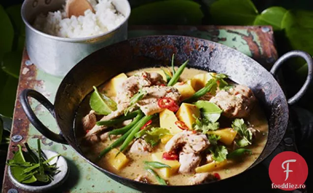 Curry de pui cu frunze de tei, lemongrass & mango