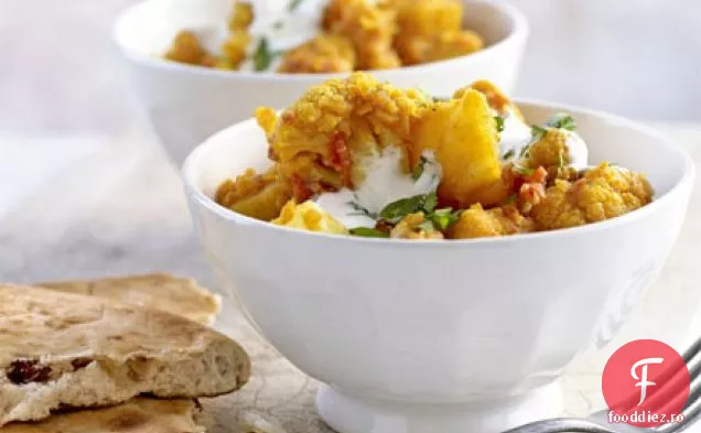 Conopidă și curry de cartofi