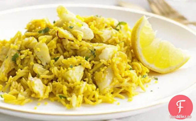 Eglefin afumat cremos și șofran kedgeree