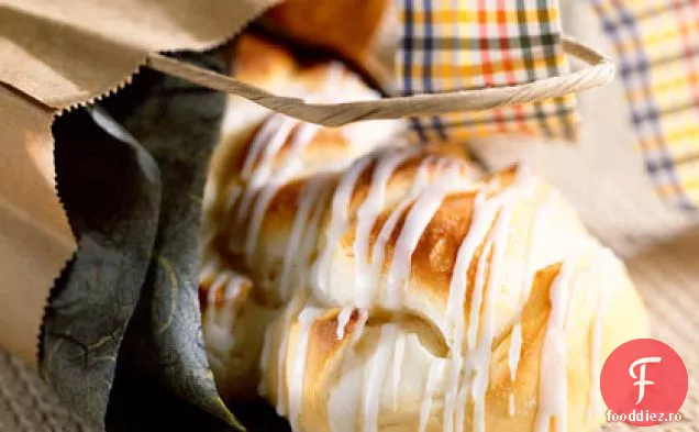 Împletituri De Brânză Cremă