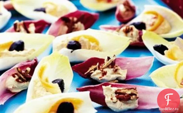 Cicoare și mușcături de hummus