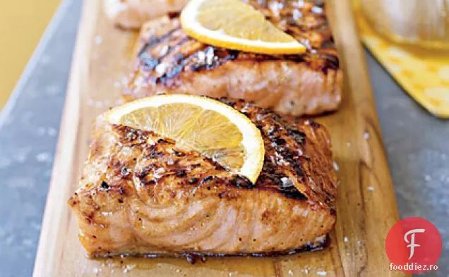 Somon La Grătar De Arțar