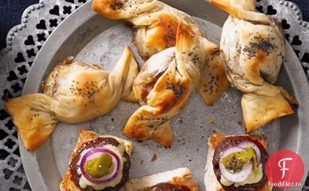Brie și răsuciri de afine