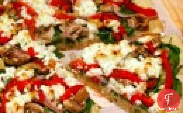 Ardei Gras, Ceapă Roșie Și Pizza Cu Brânză De Capră