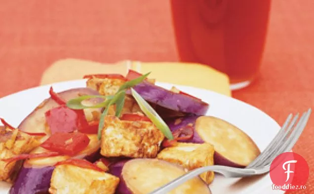 Vinete Asiatice Picante Cu Tofu Și Ardei Roșu