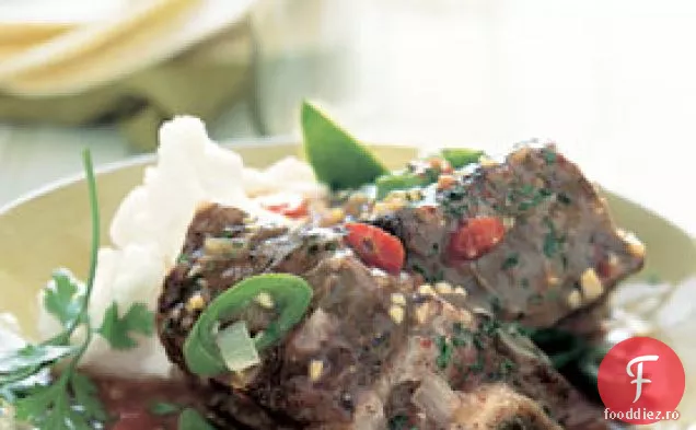 Coaste scurte de vită în Chipotle și sos de Chili verde