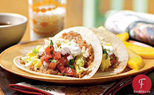 Tacos de mic dejun cu ouă și brânză cu Salsa de casă