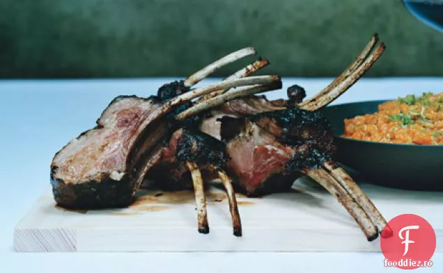 Cotlet de porc negru la grătar cu morcovi Thumbelina