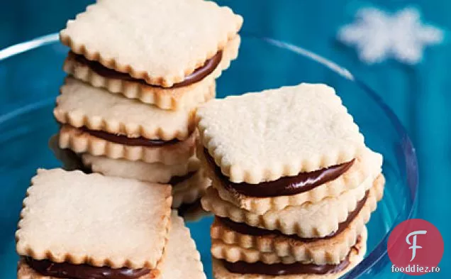 Fursecuri Decupate Cu Alune De Ciocolată (Nocciolini)