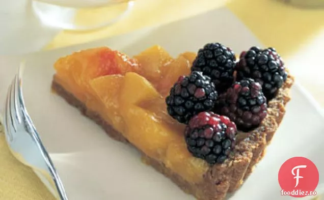 Tarta de piersici și mure cu fulgi de ovăz-crustă de prăjituri