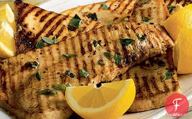 Pesce spada steccato e grigliato (pește-spadă cu usturoi și mentă)