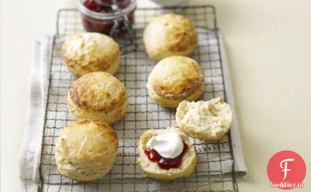 Biscuiți cu lapte bătut