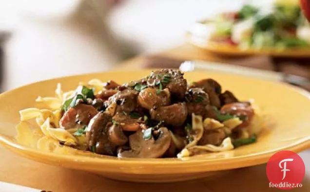 Bourguignonne de vită cu tăiței de ou
