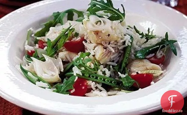 Salată caldă de eglefin afumat, rachetă și orez basmati