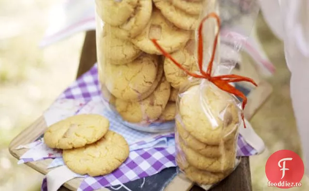 Biscuiți cu cremă și ciocolată albă