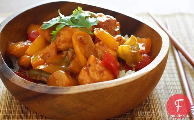 Pui Thailandez Și Ananas Se Amestecă