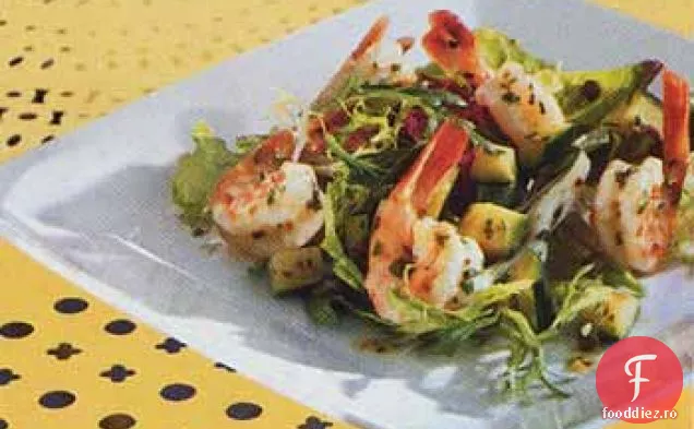 Salată de creveți cu dovlecei și busuioc