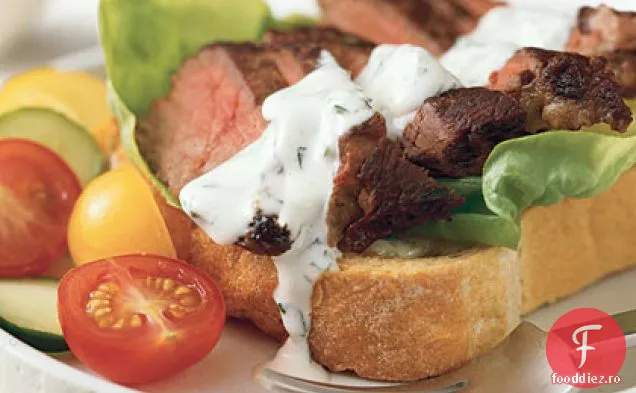 Sandvișuri cu friptură cu maioneză de tarhon