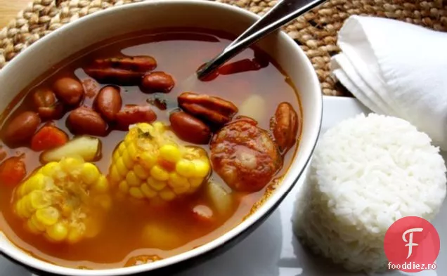 Supă rapidă de fasole Pinto cu Chorizo