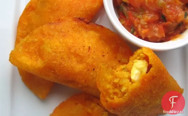 Empanadas de pipi Circularn (Empanadas umplute cu arahide și cartofi)