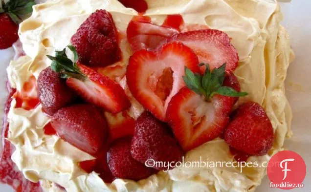 Mereng de fresas (Desert columbian de bezea cu căpșuni)