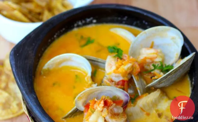 Cazuela de Mariscos (tocană de fructe de mare)