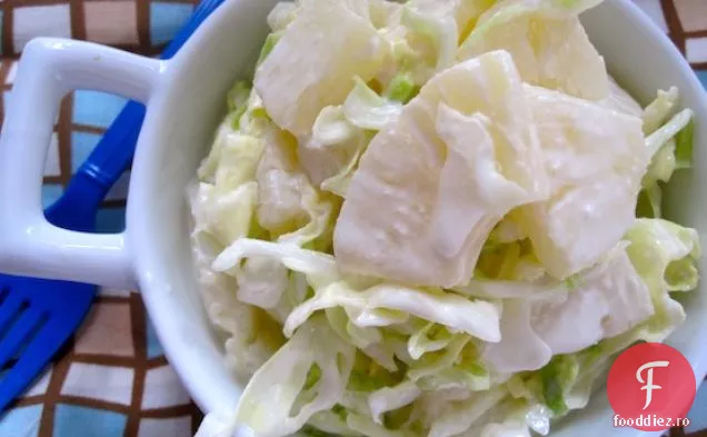 Salată de varză cu ananas (Ensalada de Repollo con pi Peculosa)