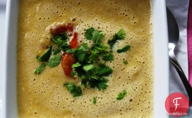 Supă de porumb și nucă de cocos (Sopa de Chocolo y Coco)