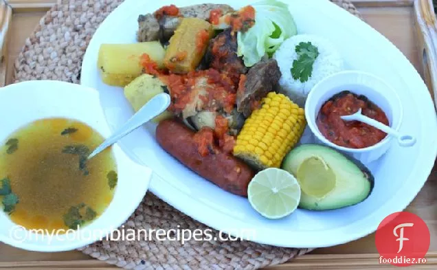 Puchero Santafere 6RO (tocană columbiană de vită, pui și porc)