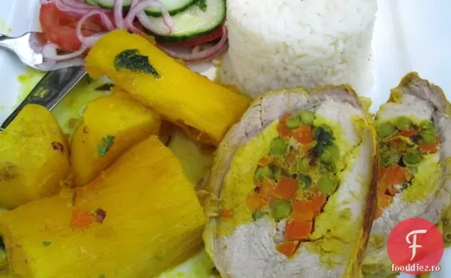 Carne de Cerdo Rellena (carne de porc umplută cu legume)