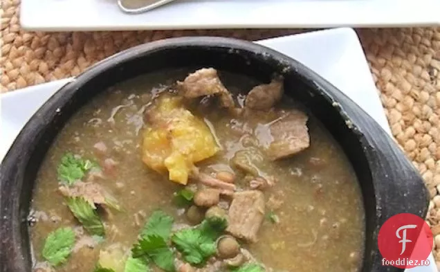 Sancocho o Sopa de Guand (porumbel mazăre supă columbiană)