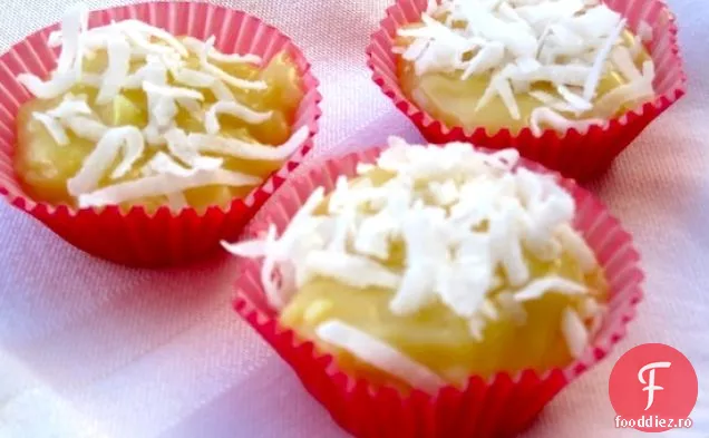Beijinho de Coco (bomboane de cocos braziliene)