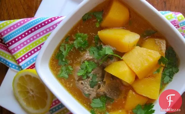 Caldo de Papas con Espinazo (supă columbiană de cartofi-porc)