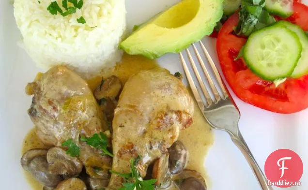 Carne de pui cu sos de ciuperci (Pollo con Salsa de Champi aproximativ)