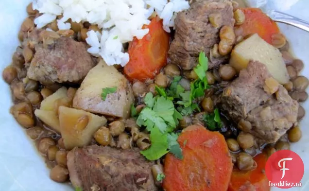 Linte și tocană de vită (Estofado de Lentejas con carne)