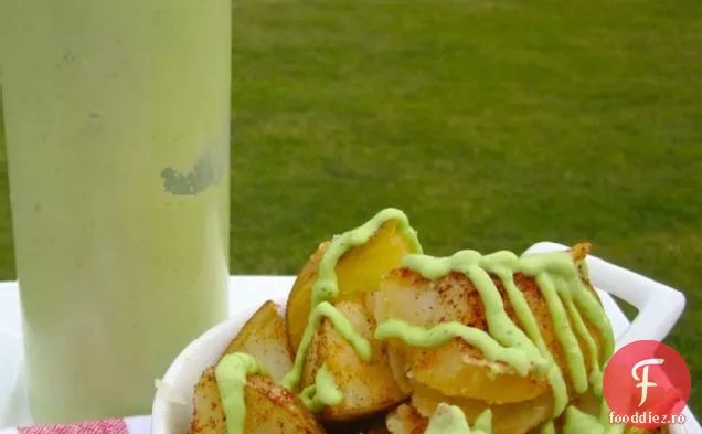 Papas con Salsa de Aguacate (cartofi cu sos de Avocado)